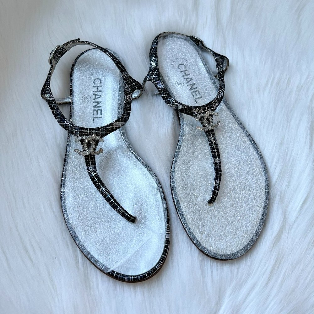 CHANEL Women's Black/Silver Metallic Plaid Thong Sandal Size 38.5
